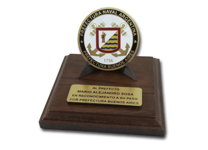 Moneda Prefectura Buenos Aires 7 cm base 13x13 cm