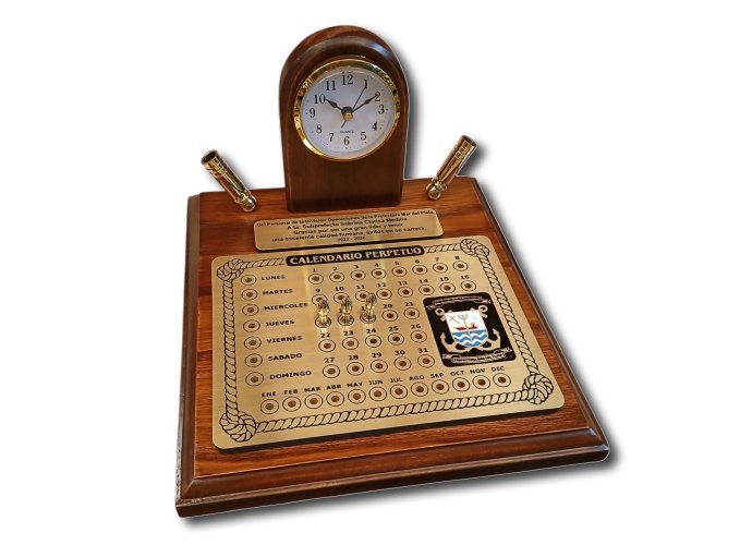 186 Calendario con portalapiceras y reloj Pref Mar del Plata 22x25 cm b