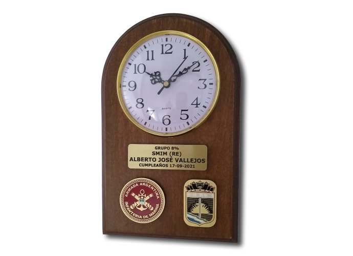 197-3 Reloj con Grabado Esim 18x30 cm